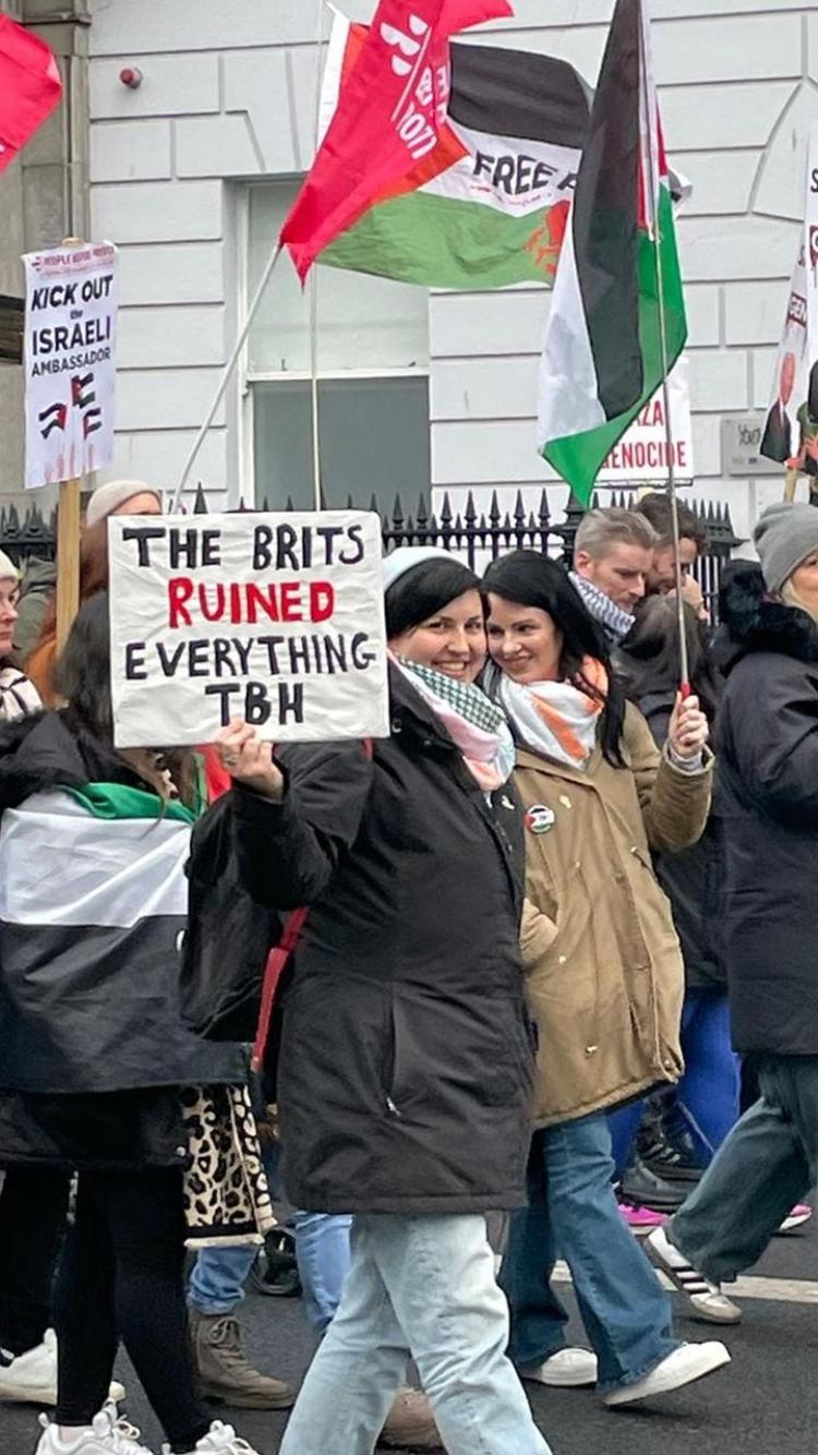 The Big English Elephant in the&nbsp;Room